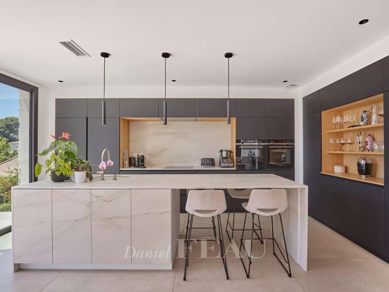 House Aix-en-Provence - 4 bedrooms - 240m²