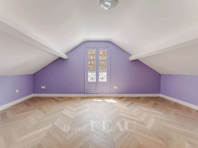 Maison Courbevoie - 6 chambres - 280m²