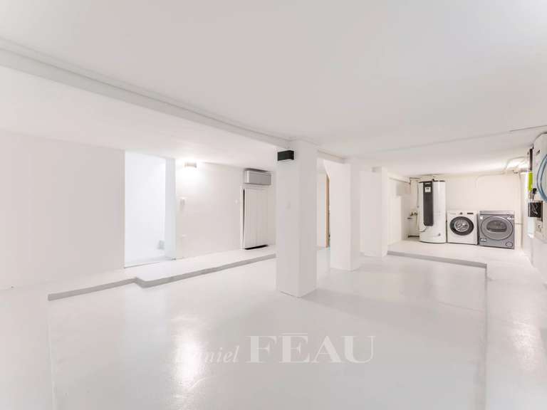 Maison Courbevoie - 6 chambres - 280m²