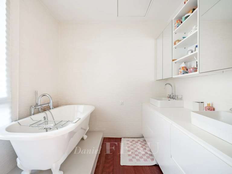 Maison Courbevoie - 3 chambres - 132m²