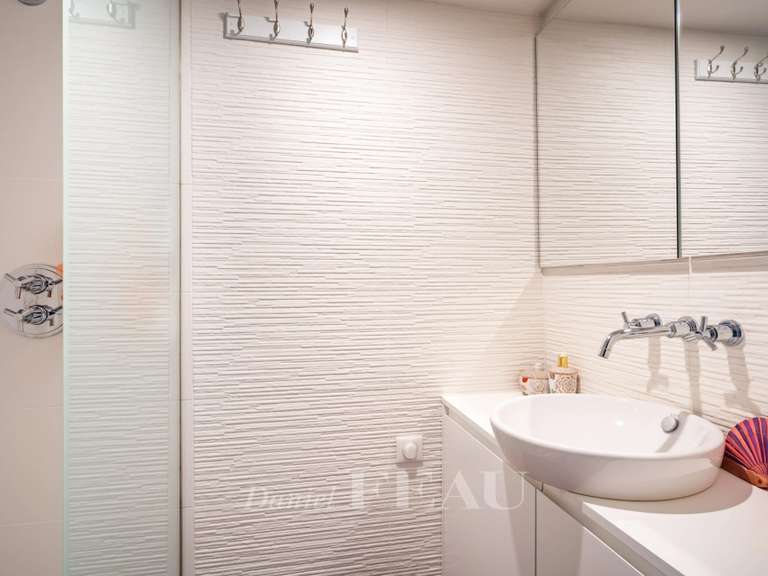 Maison Courbevoie - 3 chambres - 132m²