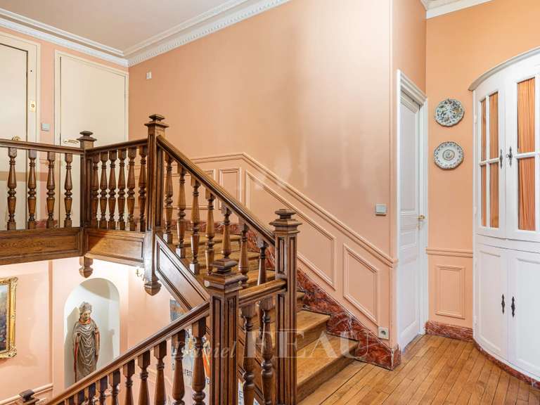 Maison Neuilly-sur-Seine - 9 chambres - 400m²