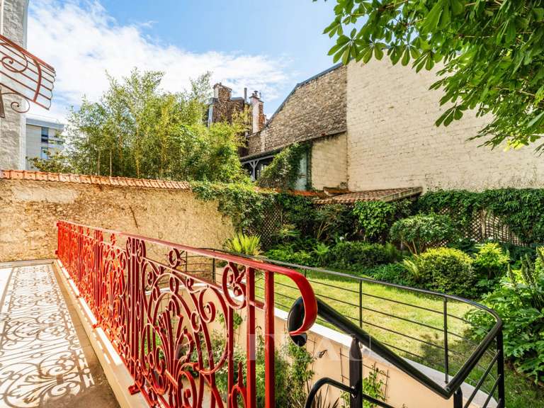 Maison Neuilly-sur-Seine - 9 chambres - 400m²