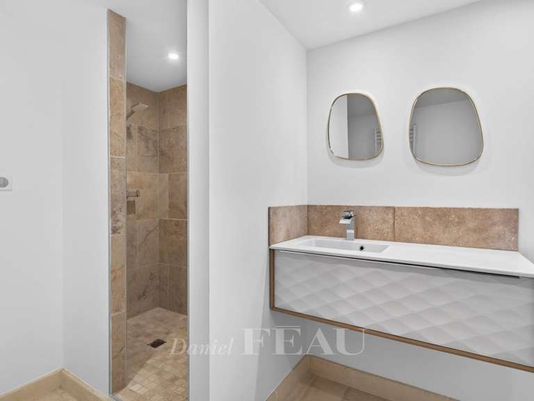 Maison La Bastide-des-Jourdans - 11 chambres - 480m²