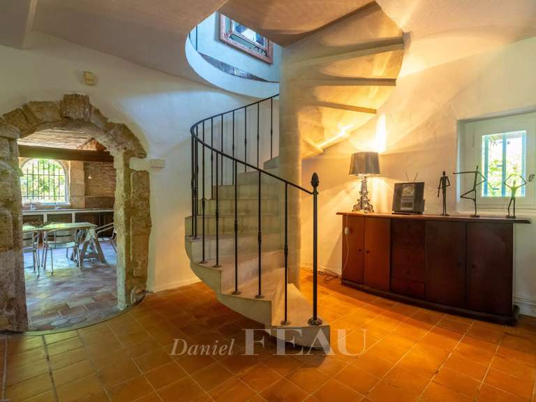 Maison Taillades - 8 chambres - 400m²