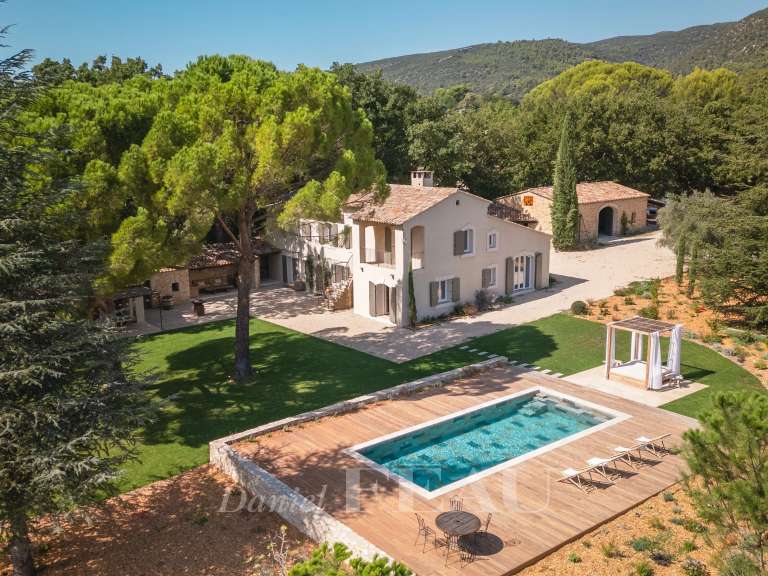 House Lourmarin - 5 bedrooms - 285m²