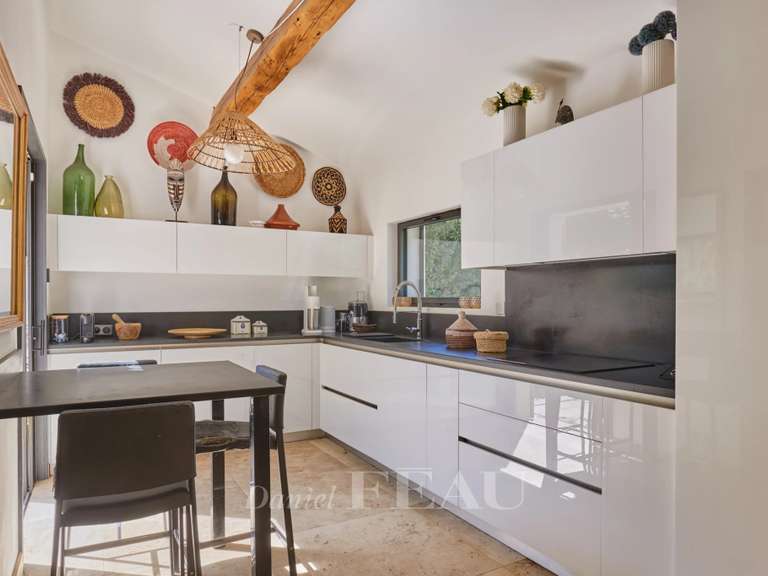 Maison Eygalières - 4 chambres - 252m²