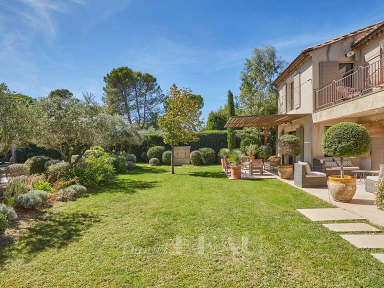 House Eygalières - 4 bedrooms - 252m²