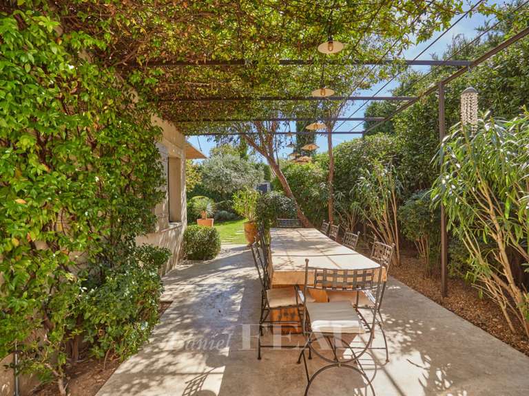 House Eygalières - 4 bedrooms - 252m²