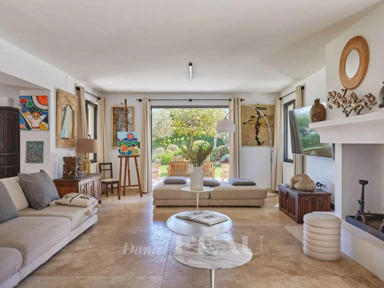 Maison Eygalières - 4 chambres - 252m²