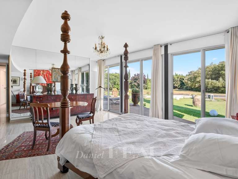 Maison Nîmes - 3 chambres - 258m²