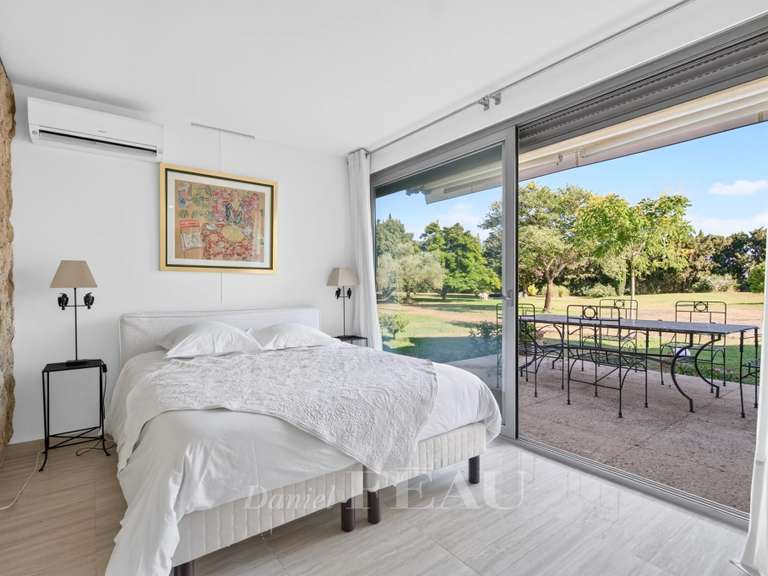 Maison Nîmes - 3 chambres - 258m²