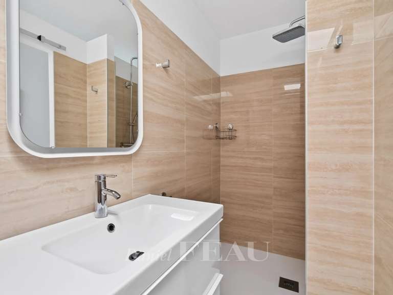 Maison Nîmes - 3 chambres - 258m²