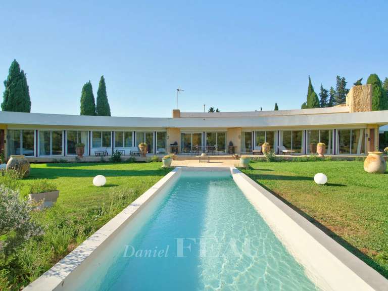Maison Nîmes - 3 chambres - 258m²