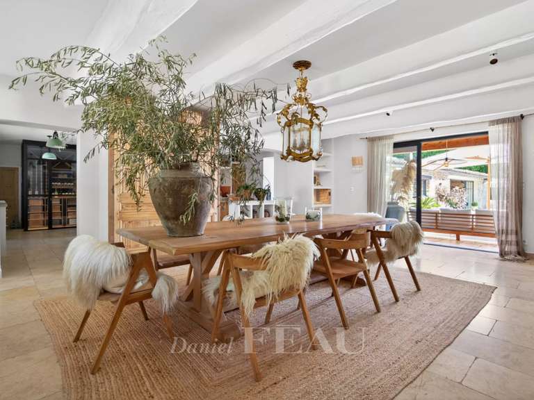 Maison Grignan - 7 chambres - 580m²