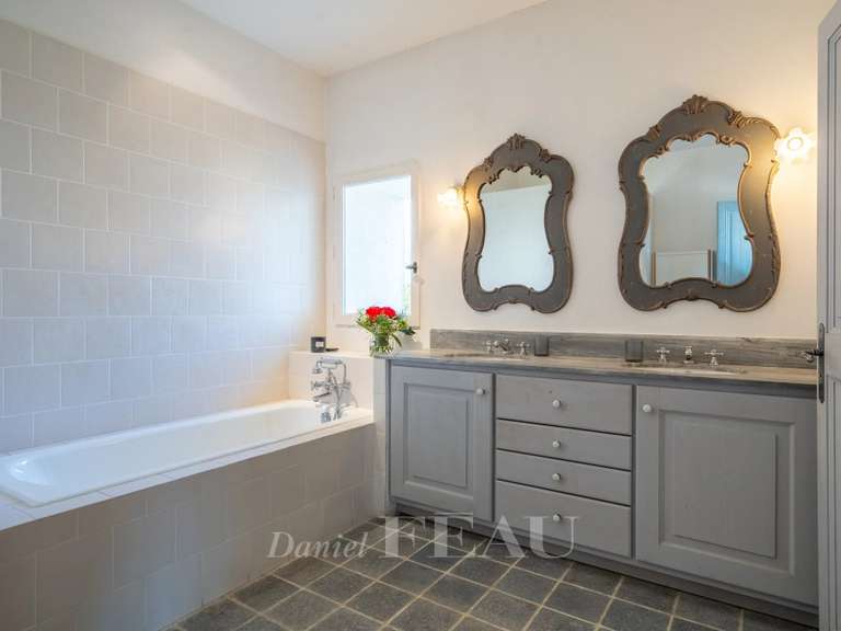 Maison Goult - 10 chambres - 600m²