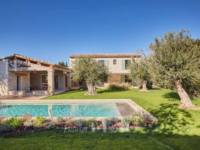House Saint-Rémy-de-Provence - 4 bedrooms - 250m²