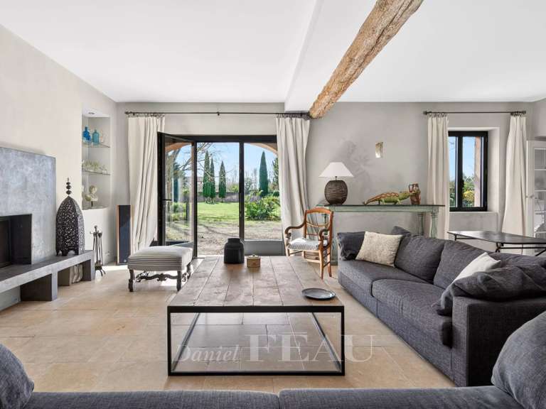 Maison Althen-des-Paluds - 9 chambres - 379m²