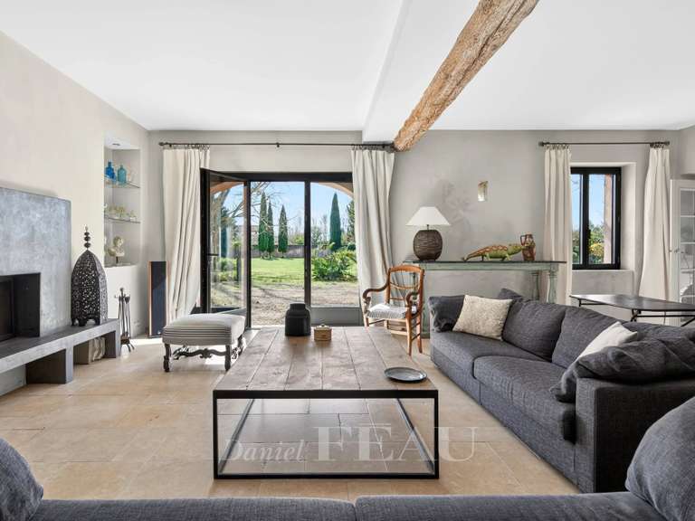 House Althen-des-Paluds - 9 bedrooms - 379m²