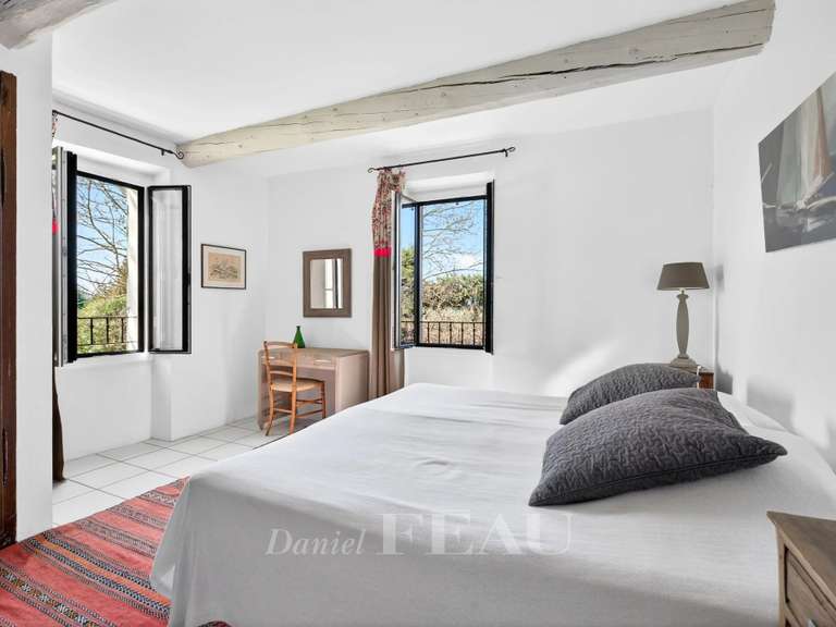 House Althen-des-Paluds - 9 bedrooms - 379m²
