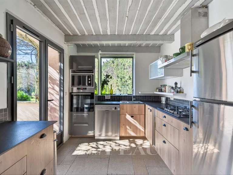 Maison Althen-des-Paluds - 9 chambres - 379m²