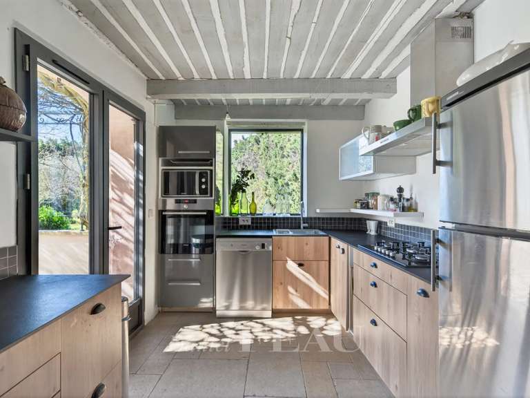House Althen-des-Paluds - 9 bedrooms - 379m²