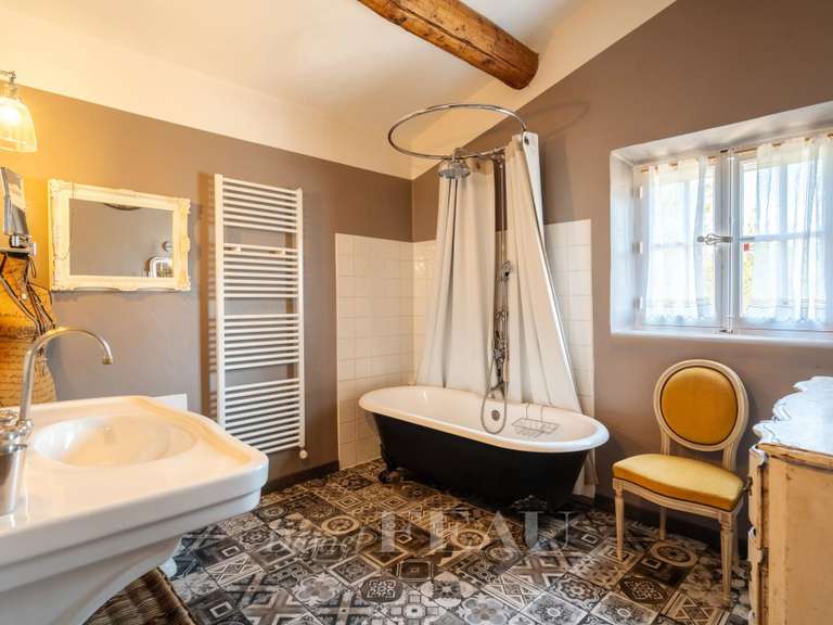 Maison Cavaillon - 4 chambres - 236m²