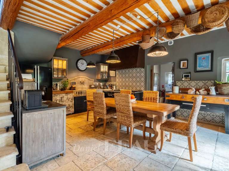 Maison Cavaillon - 4 chambres - 236m²