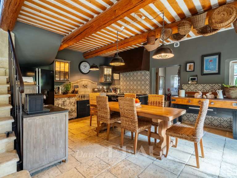 Maison Cavaillon - 4 chambres - 236m²