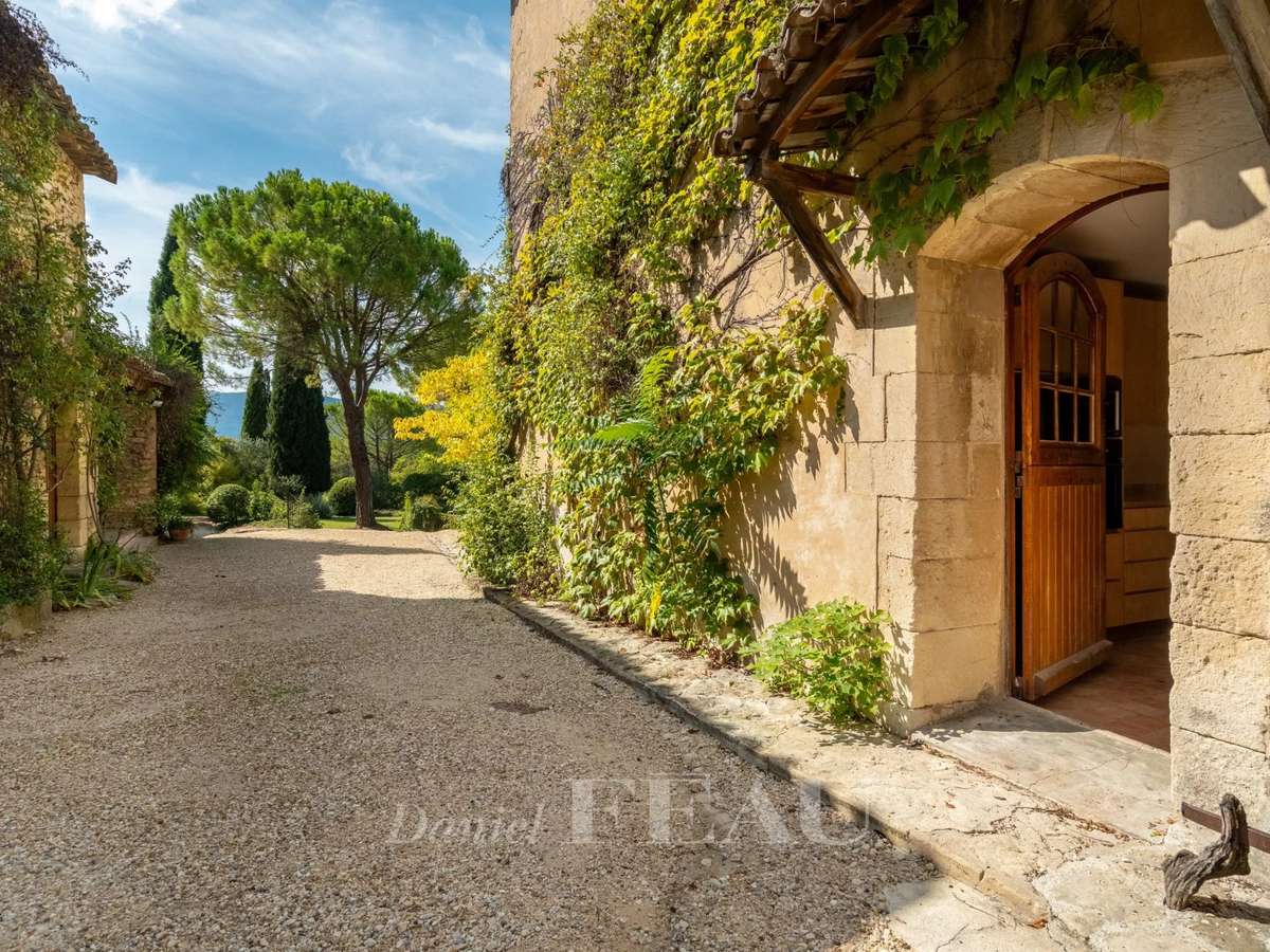 House Gordes