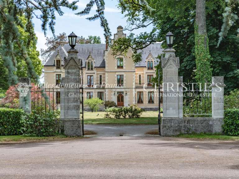 Propriété Sancoins - 1500m²