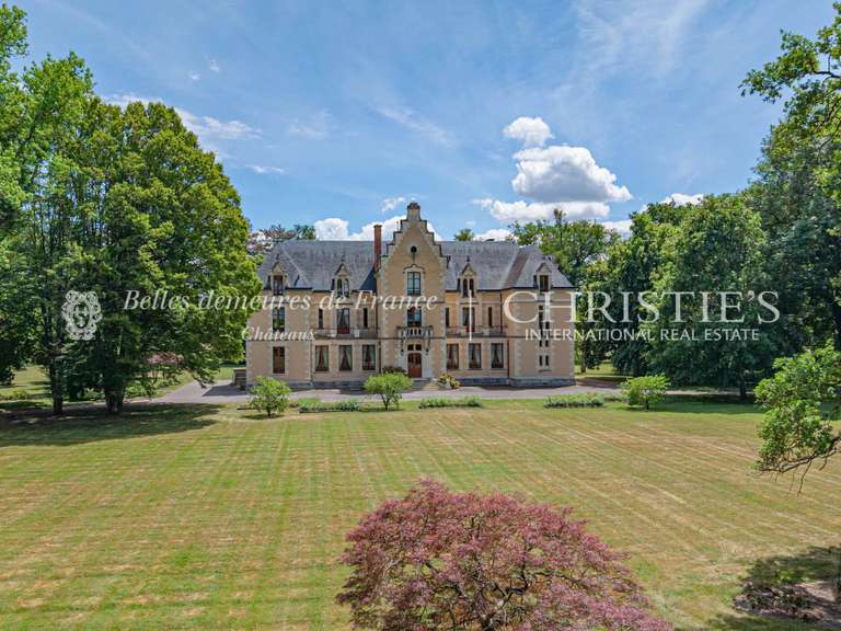 Propriété Sancoins - 1500m²