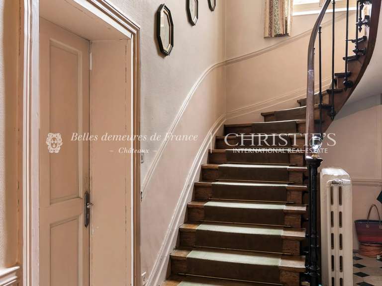 Propriété Auxerre - 5 chambres - 350m²
