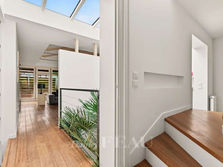 Maison Rueil-Malmaison - 5 chambres - 273m²