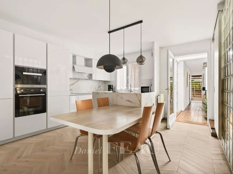 Maison Rueil-Malmaison - 5 chambres - 273m²