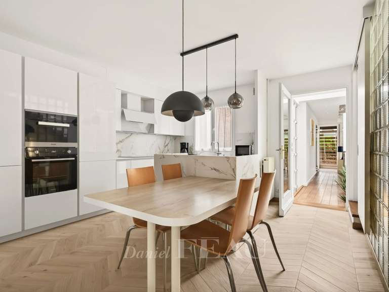 Maison Rueil-Malmaison - 5 chambres - 273m²