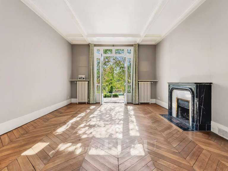 Maison Rueil-Malmaison - 6 chambres - 538m²