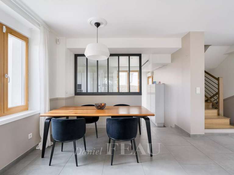 Maison Rueil-Malmaison - 4 chambres - 205m²