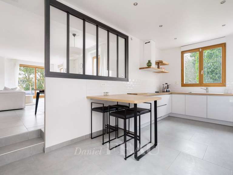 Maison Rueil-Malmaison - 4 chambres - 205m²