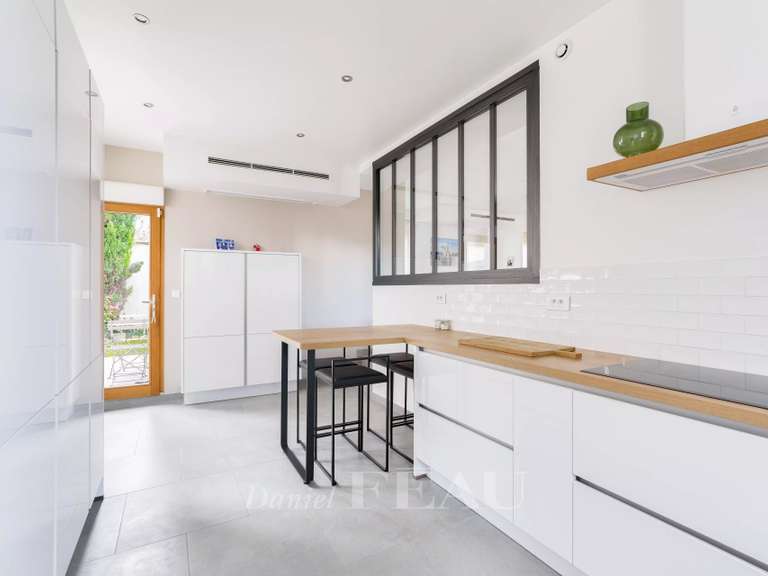 Maison Rueil-Malmaison - 4 chambres - 205m²