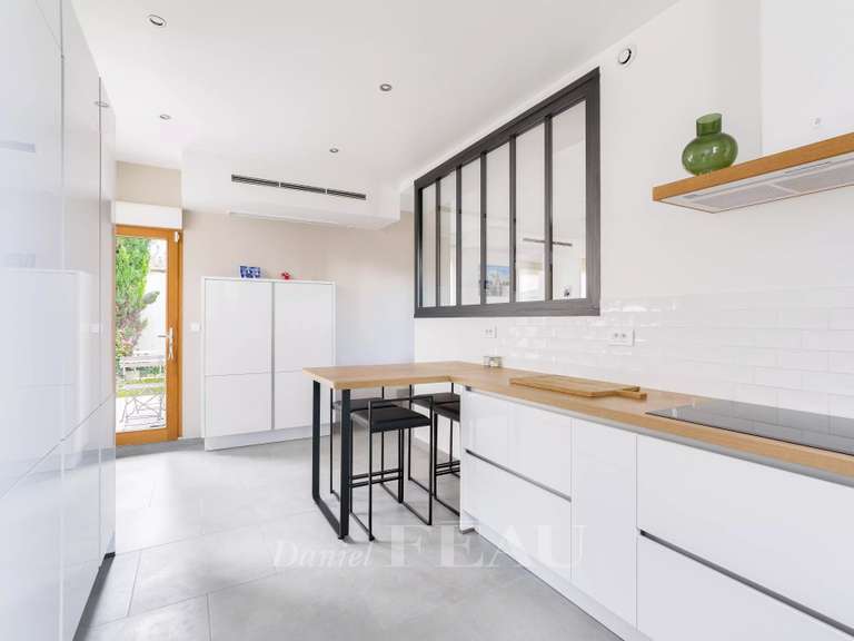 Maison Rueil-Malmaison - 4 chambres - 205m²