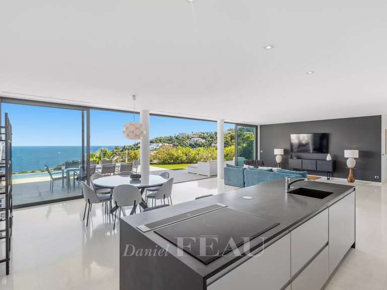 House with Sea view Sainte-Maxime - 4 bedrooms - 220m²