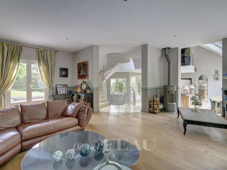 Maison Orgeval - 6 chambres - 363m²