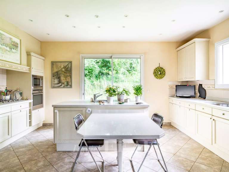 Maison Chambourcy - 5 chambres - 264m²