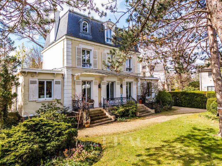 Maison Le Vésinet - 5 chambres - 190m²