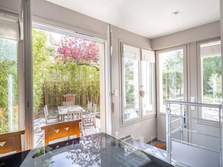 Maison Chatou - 6 chambres - 251m²