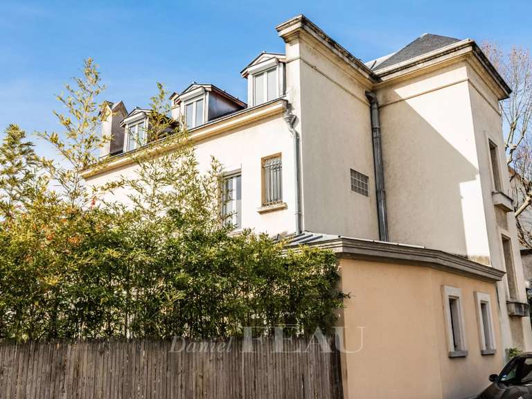 Maison Chatou - 6 chambres - 251m²