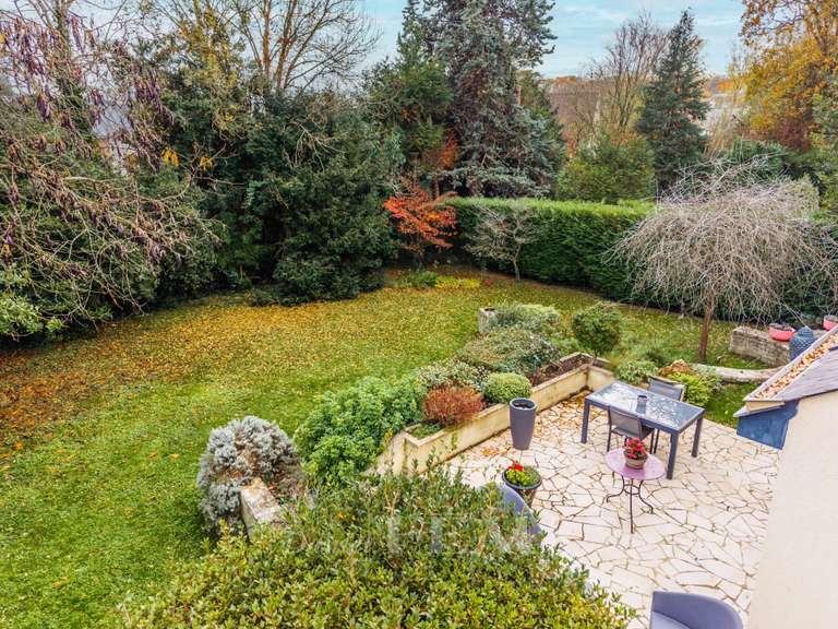 House Bougival - 5 bedrooms - 230m²
