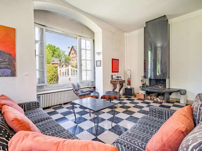 Maison Saint-Germain-en-Laye - 5 chambres - 210m²