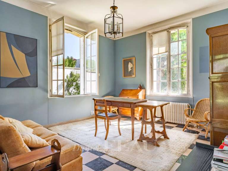 Maison Saint-Germain-en-Laye - 5 chambres - 210m²